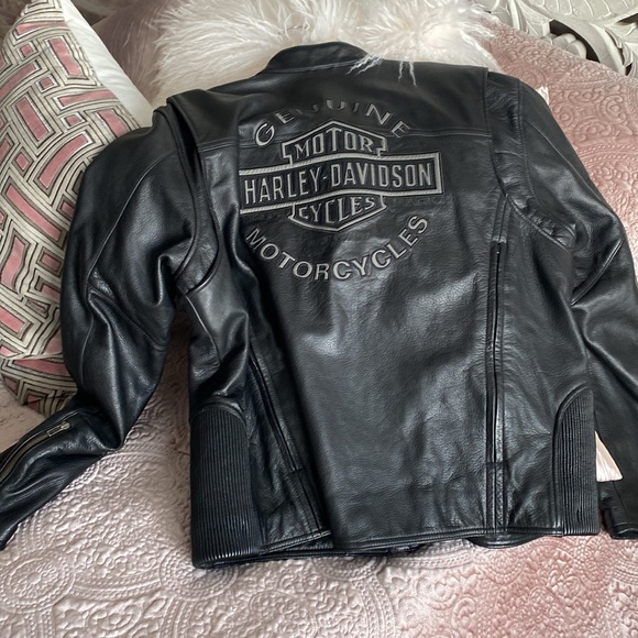 Harley-Davidson® Men's Reflective Road Warrior 3-in-1 Leather Jacket 98138-09VM - Picture 7 of 9